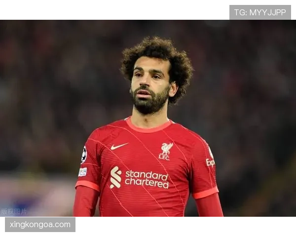 克鲁伊夫加强高位逼抢撕开防线 本赛季角色转型明显提升球队控制力